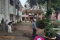THAM GIA LAO ĐỘNG, DỌN DẸP VỆ SINH KHUÔN VIÊN NHÀ TRƯỜNG