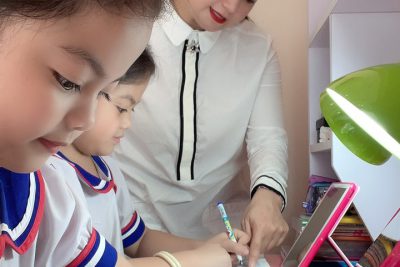 Học trực tuyến trong tuần học đầu tiên