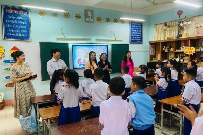 TRƯỜNG TIỂU HỌC THSP NGUỴ NHƯ KON TUM ĐÓN HỌC SINH VỀ TỰU TRƯỜNG
