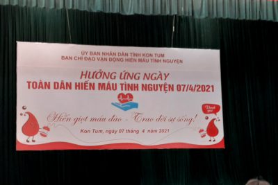 Đoàn viên tham gia hiến máu tình nguyện